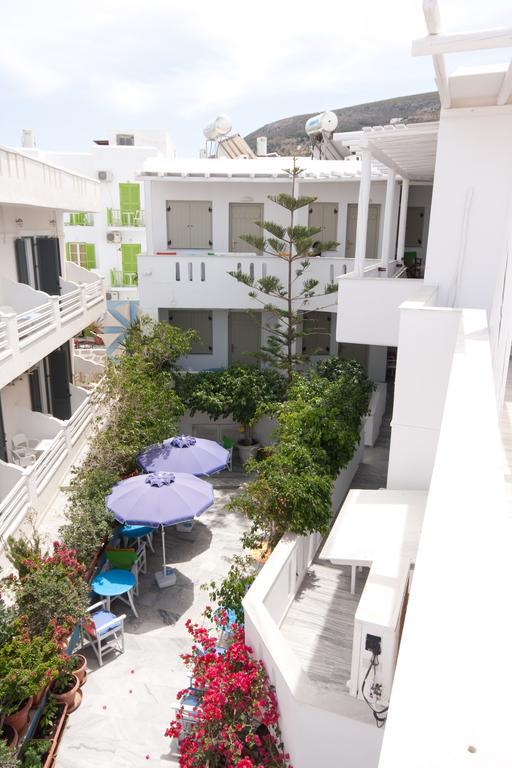 Alexandra'S Rooms ปาริเกีย ภายนอก รูปภาพ