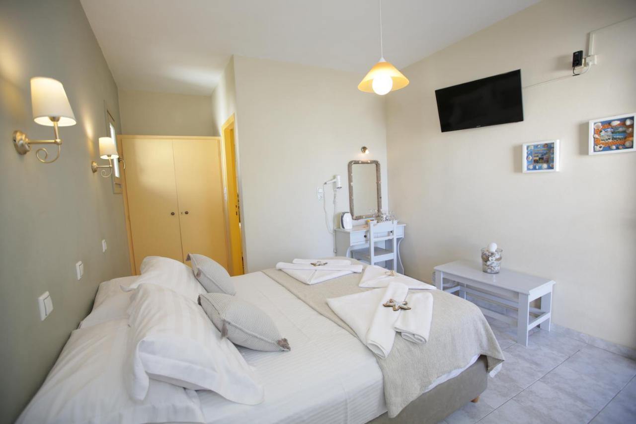 Alexandra'S Rooms ปาริเกีย ภายนอก รูปภาพ
