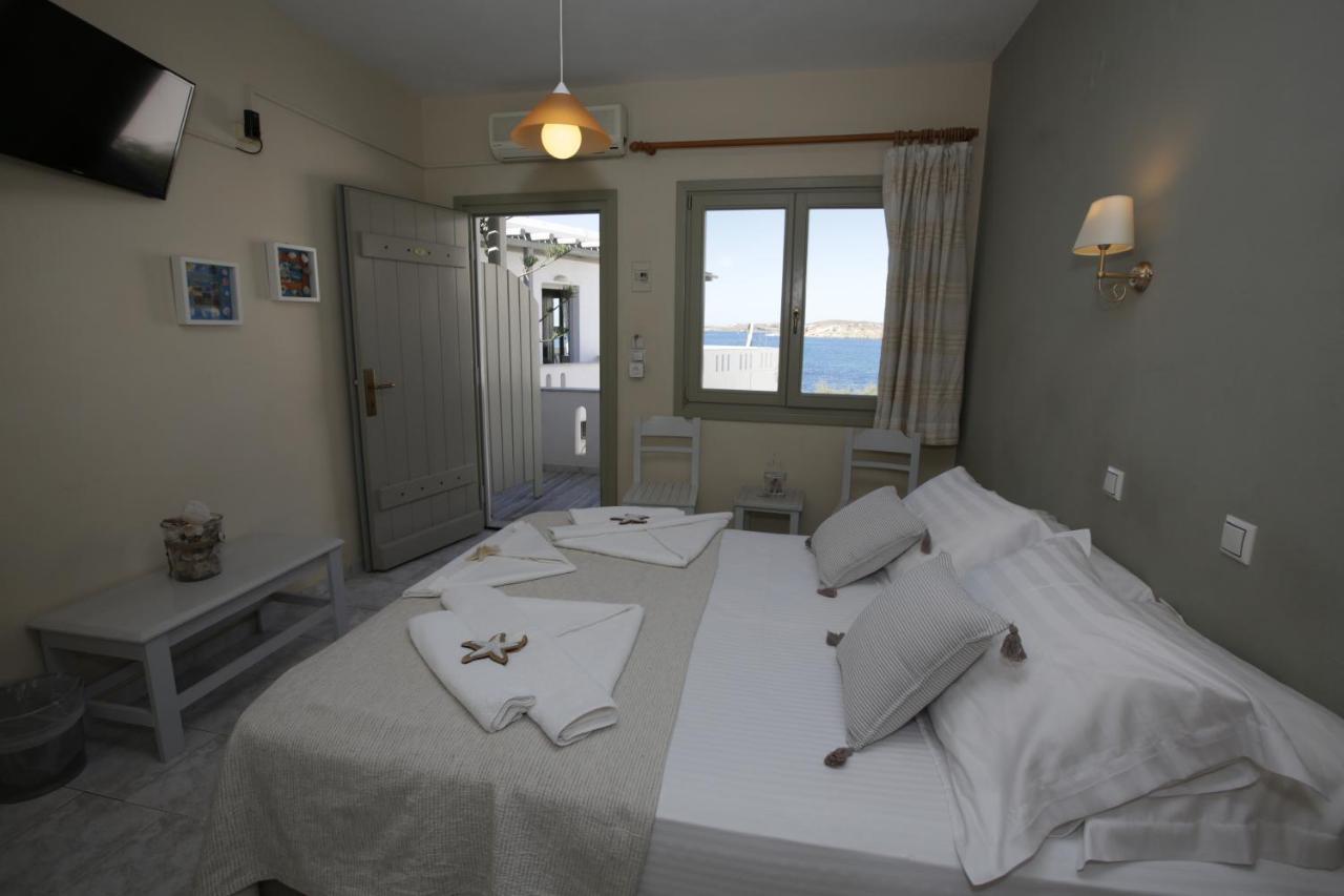 Alexandra'S Rooms ปาริเกีย ภายนอก รูปภาพ