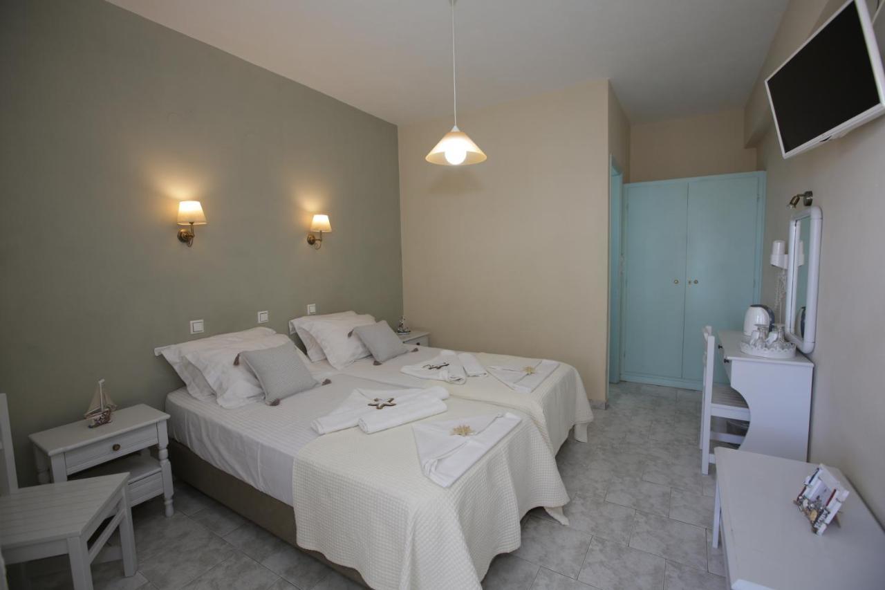 Alexandra'S Rooms ปาริเกีย ภายนอก รูปภาพ